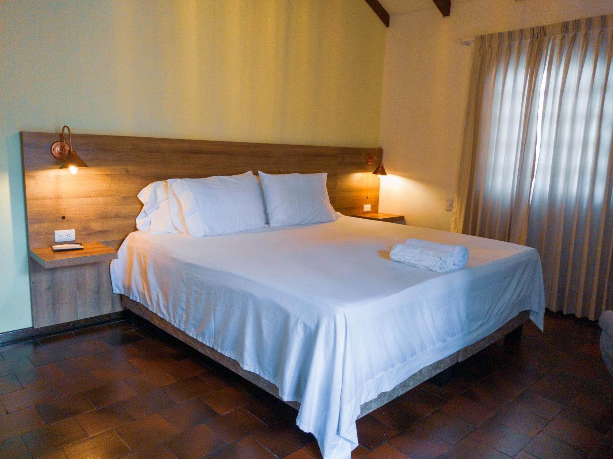 Hotel Boutique La Casa De Piedra Cali Ngoại thất bức ảnh