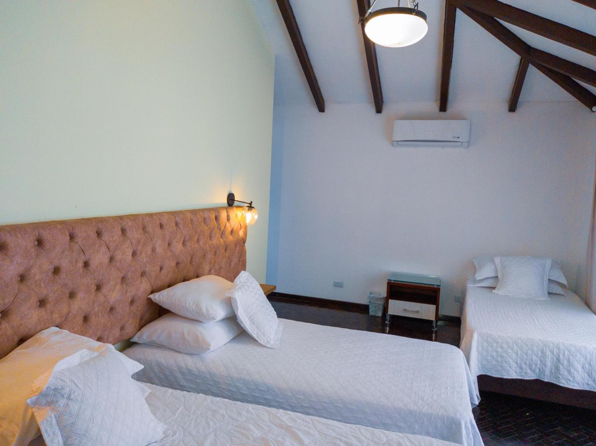 Hotel Boutique La Casa De Piedra Cali Ngoại thất bức ảnh